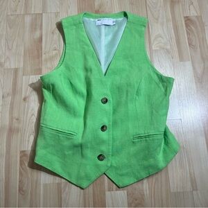 ASOS Design Women's Lightweight Green Vest Sleeveless Button Down vest Size 12